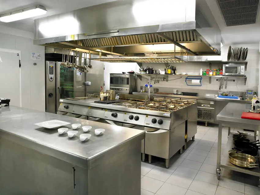 Cocina industrial equipamiento hostelería